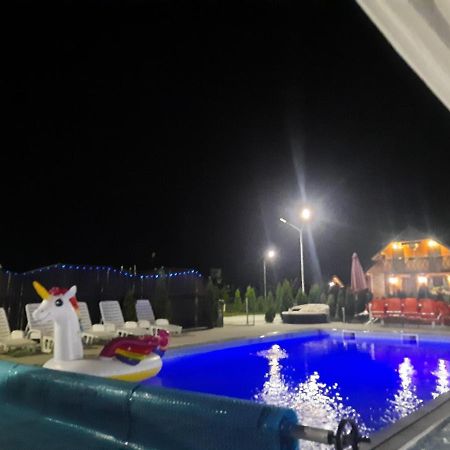 Live Nature Bihac Bagian luar foto