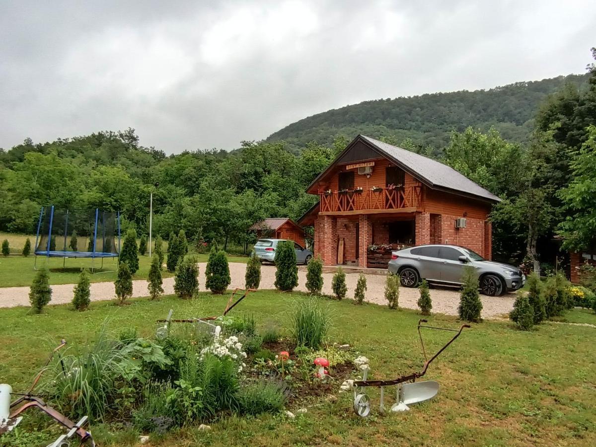 Live Nature Bihac Bagian luar foto