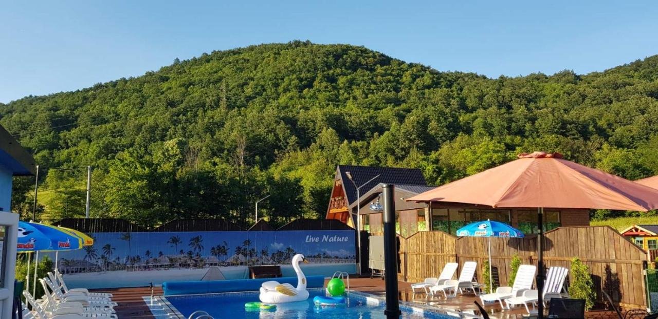 Live Nature Bihac Bagian luar foto