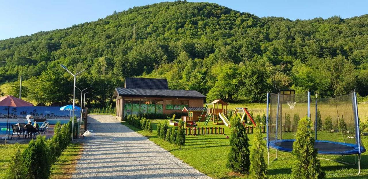 Live Nature Bihac Bagian luar foto
