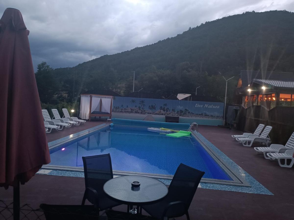 Live Nature Bihac Bagian luar foto