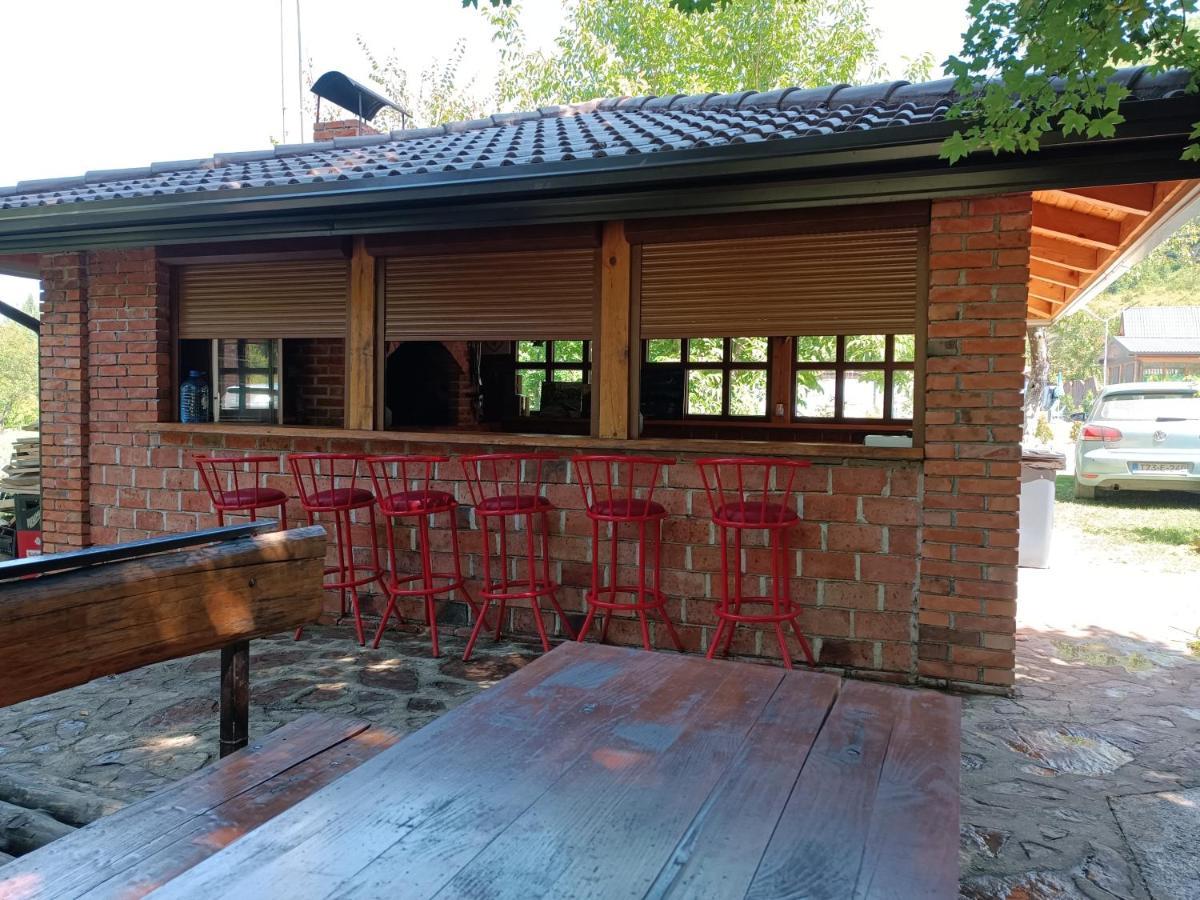 Live Nature Bihac Bagian luar foto